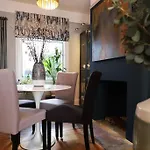 Stylish Townhouse 15 Mins To Laines & Seafront